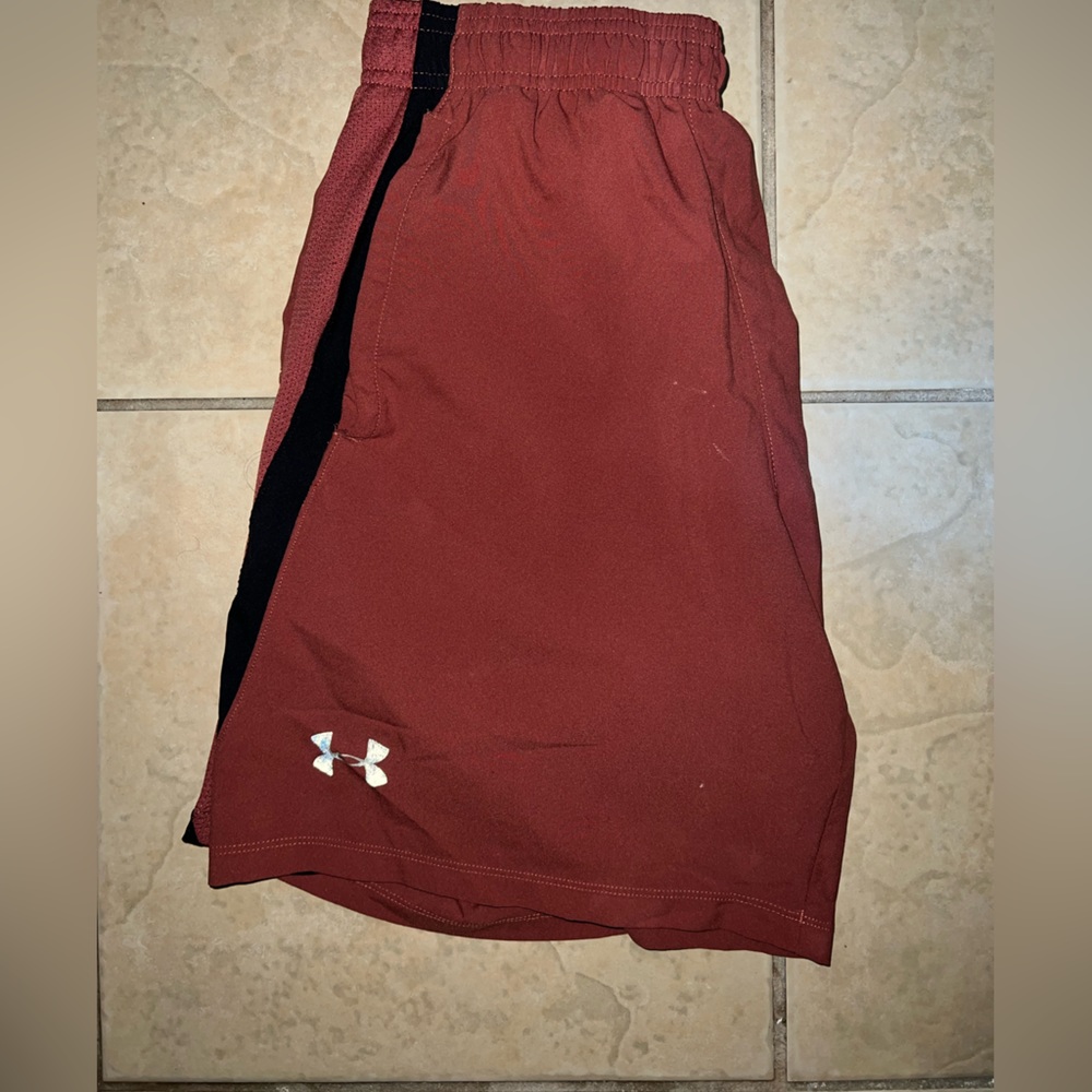 UNDER ARMOUR shorts 7inches